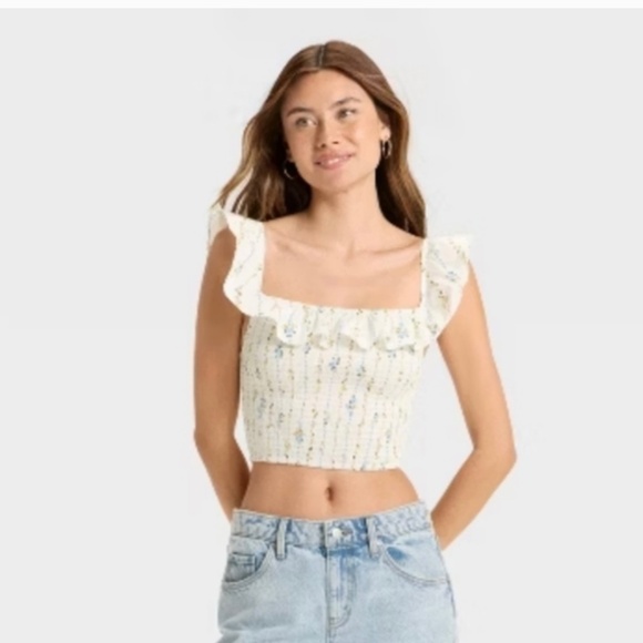 wild fable Tops - Wild Fable Ruffles Floral Top